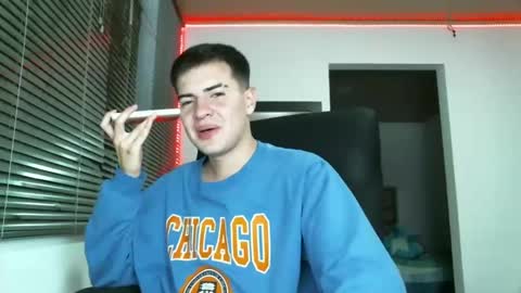 franccesco_699 online show from 02-10-25, 01:57
