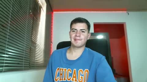 franccesco_699 online show from 02-11-25, 04:35