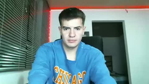 franccesco_699 online show from 02-12-25, 02:03