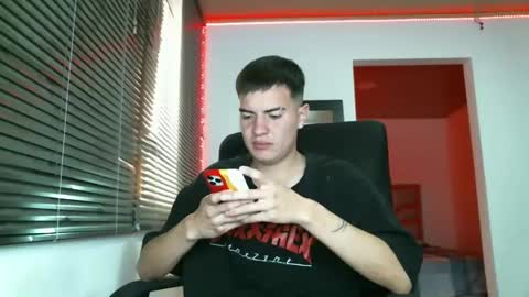 franccesco_699 online show from 02-14-25, 03:58