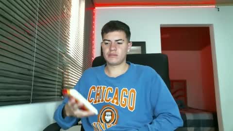 franccesco_699 online show from 02-21-25, 04:16