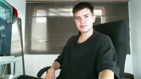 franccesco_699 online show from 03-02-25, 04:10