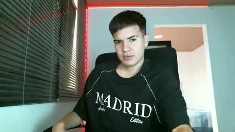 franccesco_699 online show from 03-03-25, 02:37