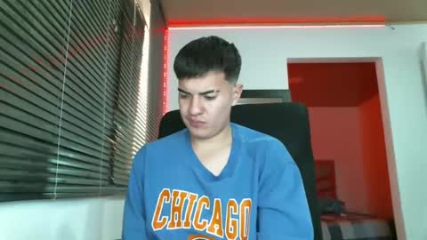 franccesco_699 online show from 03-05-25, 06:45