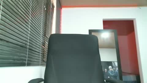 franccesco_699 online show from 03-06-25, 04:07