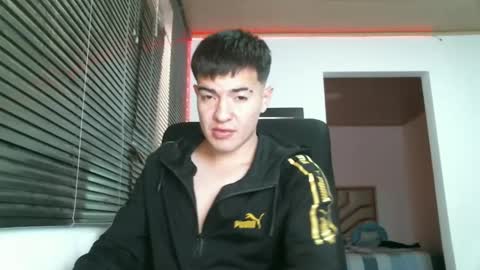 franccesco_699 online show from 03-06-25, 08:27