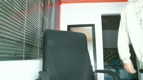 franccesco_699 online show from 03-10-25, 12:18