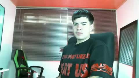 franccesco_699 online show from 09-10-25, 04:51
