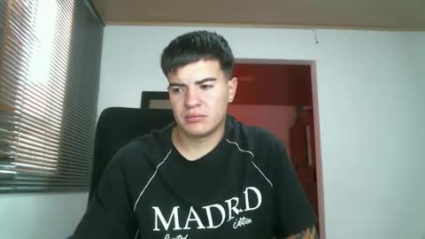 franccesco_699 online show from 09-24-25, 05:27