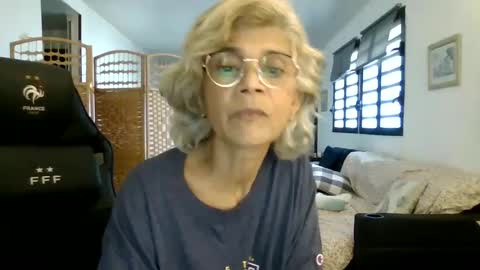 francelune online show from 01-13-25, 01:17