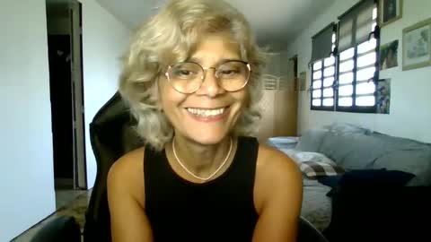 francelune online show from 01-19-25, 05:05