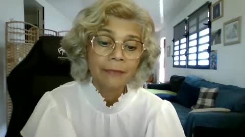 francelune online show from 01-22-25, 07:57