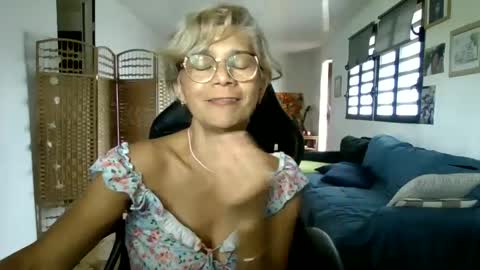 francelune online show from 01-26-25, 10:45