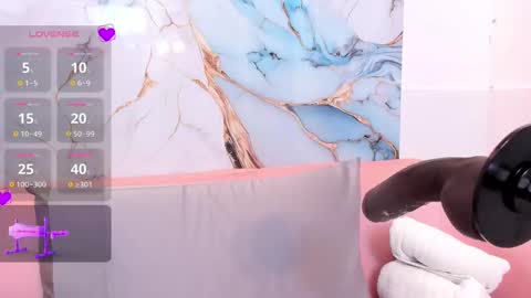 Snapshot of franceska_milf chatting on 09-19-25, 08:09 franceska_milf online show from 09-19-25, 08:09