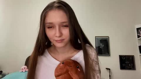 Snapshot of francinaporteus chatting on 10-12-25, 01:21 Francis online show from 10-12-25, 01:21