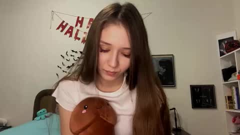 Snapshot of francinaporteus chatting on 10-29-25, 12:07 Francis online show from 10-29-25, 12:07