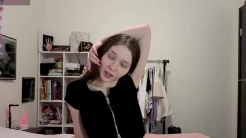 Snapshot of francinaporteus chatting on 02-22-26, 12:36 Francis online show from 02-22-26, 12:36