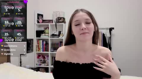 Snapshot of francinaporteus chatting on 03-04-26, 12:33 Francis online show from 03-04-26, 12:33