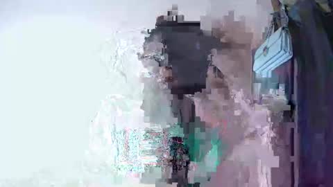 Snapshot of francine925426 chatting on 10-28-25, 07:34 francine925426 online show from 10-28-25, 07:34