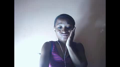 Snapshot of francine925426 chatting on 11-05-25, 11:43 francine925426 online show from 11-05-25, 11:43