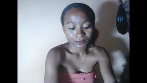 Snapshot of francine925426 chatting on 11-07-25, 04:40 francine925426 online show from 11-07-25, 04:40