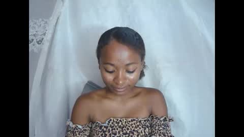 Snapshot of francine925426 chatting on 12-01-25, 10:31 francine925426 online show from 12-01-25, 10:31