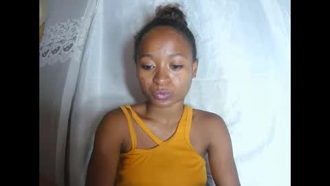 Snapshot of francine925426 chatting on 12-03-25, 06:32 francine925426 online show from 12-03-25, 06:32