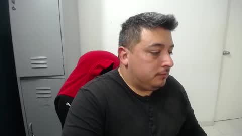 Snapshot of francoisroy chatting on 09-17-25, 12:56 Juan online show from 09-17-25, 12:56