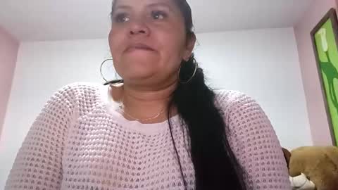 Snapshot of francy_froz chatting on 10-21-25, 02:23 francy froz online show from 10-21-25, 02:23