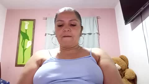 Snapshot of francy_froz chatting on 11-18-25, 02:06 francy froz online show from 11-18-25, 02:06