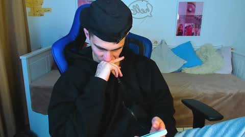 Frank online show from 02-18-25, 09:54