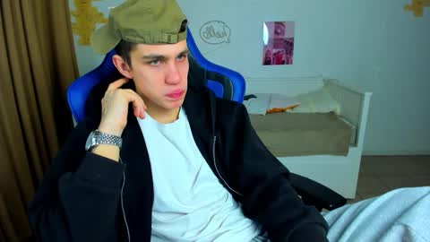 Frank online show from 02-05-26, 05:56