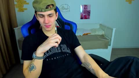 Frank online show from 02-10-26, 05:44