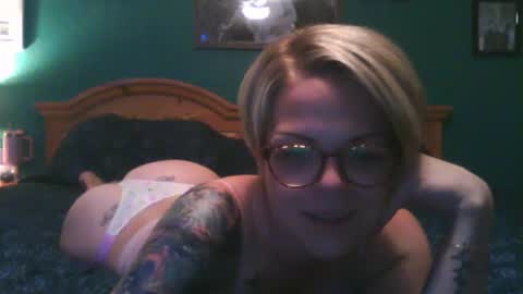 Snapshot of frankhuebetcha chatting on 09-17-25, 03:52 frankhuebetcha online show from 09-17-25, 03:52