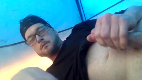 Snapshot of franklyzappa chatting on 11-21-25, 07:34 Girth Brookes online show from 11-21-25, 07:34