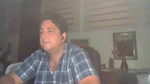 Snapshot of frankorican chatting on 10-13-25, 04:23 frankorican online show from 10-13-25, 04:23