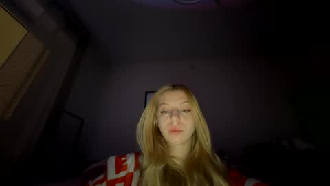 Snapshot of franny_fresh chatting on 02-24-26, 06:06 franny_fresh online show from 02-24-26, 06:06