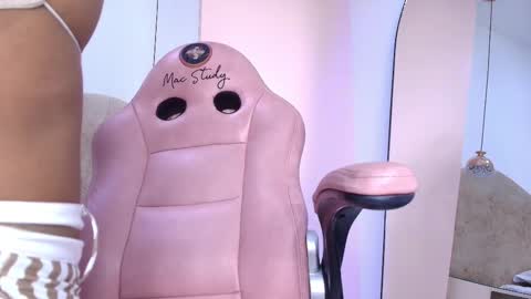 FRANYELY online show from 11-14-25, 07:12