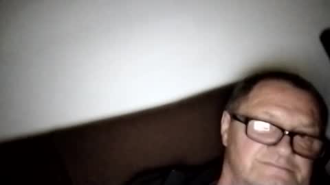 Snapshot of frauenfeind1 chatting on 11-11-25, 01:11 Wolfi online show from 11-11-25, 01:11