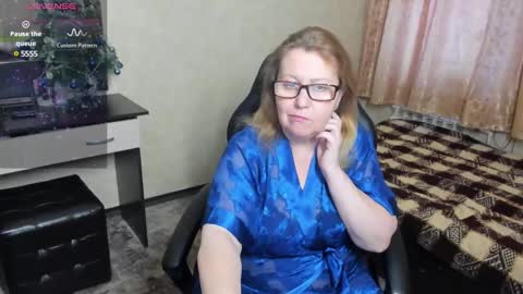 Snapshot of fraumartha chatting on 01-10-25, 11:11 FrauMartha online show from 01-10-25, 11:11