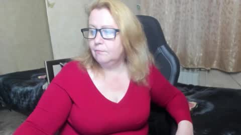 Snapshot of fraumartha chatting on 11-20-25, 01:00 FrauMartha online show from 11-20-25, 01:00