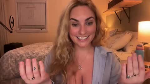 Snapshot of frayfitz chatting on 02-26-26, 04:44 Fray online show from 02-26-26, 04:44