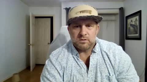 Snapshot of freakpopsickle69 chatting on 11-21-25, 04:11 poundyouout1969 online show from 11-21-25, 04:11