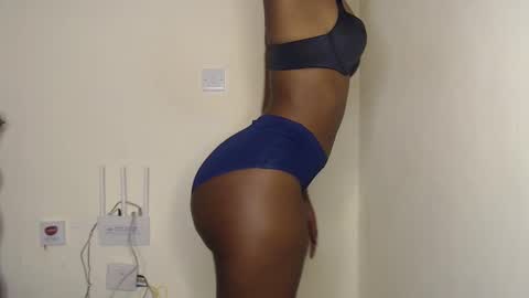Snapshot of freaky_ass chatting on 12-04-24, 12:25 Berry online show from 12-04-24, 12:25