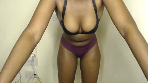 Snapshot of freaky_ass chatting on 01-07-25, 01:17 Berry online show from 01-07-25, 01:17