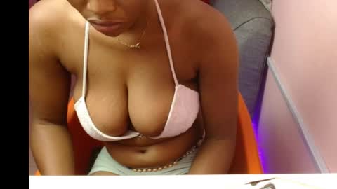 Snapshot of freaky_luna chatting on 10-12-25, 03:38 luna online show from 10-12-25, 03:38