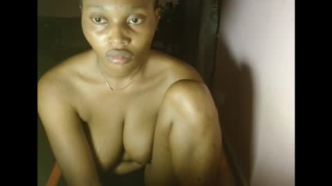 Snapshot of freaky_luna chatting on 11-20-25, 04:23 luna online show from 11-20-25, 04:23