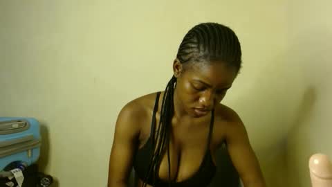 Snapshot of freaky_shamzzy chatting on 02-10-26, 03:16 shamika online show from 02-10-26, 03:16
