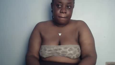 Snapshot of freaky_slut5 chatting on 10-21-25, 04:46 freaky slut5 online show from 10-21-25, 04:46