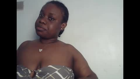 Snapshot of freaky_slut5 chatting on 10-22-25, 04:02 freaky slut5 online show from 10-22-25, 04:02